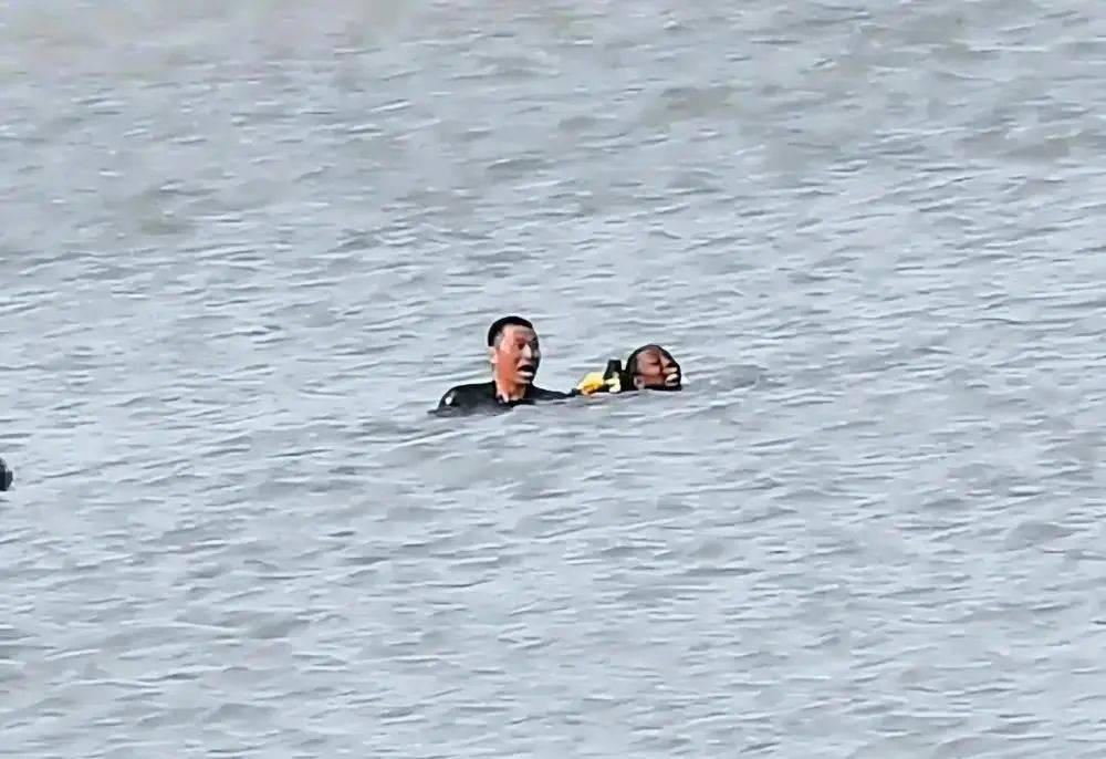 皇冠信用网足球代理_山东医生张军桥在非洲勇救落水者牺牲皇冠信用网足球代理，年仅38岁